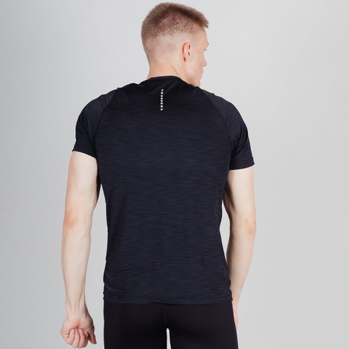 Футболка для бега NORDSKI Pro (черный)