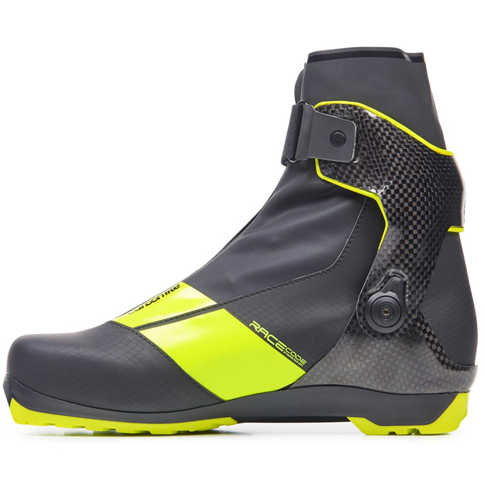 Лыжные ботинки FISCHER  Carbonlite Classic (S10520) (черно/желтый)