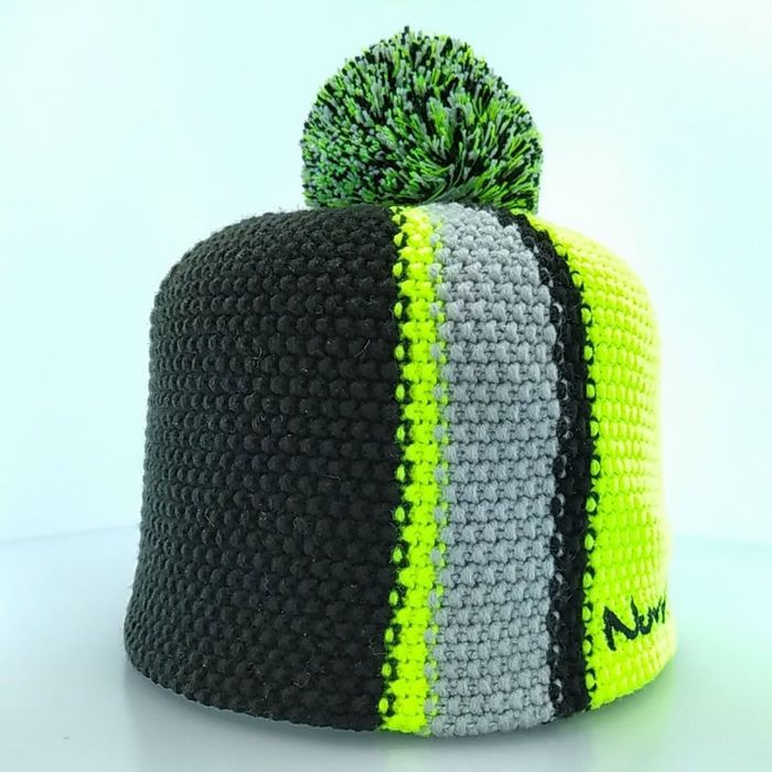 Шапка вязаная NORDSKI Knit (черный/желтый)