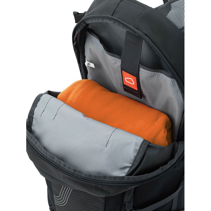 Рюкзак спортивный KANROCK Moveit 17 (черный)