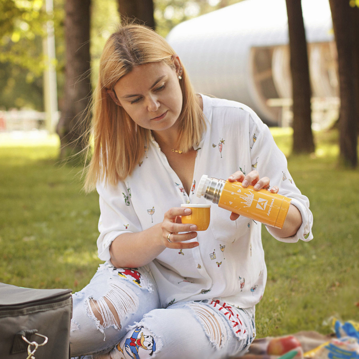Термос Арктика с узким горлом и глухой пробкой, 0,35 л (желтый)