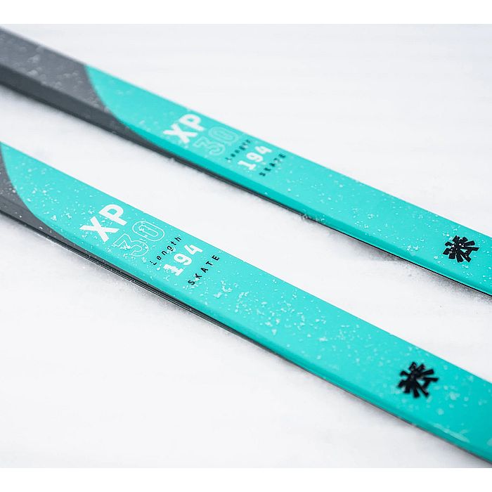 Лыжи беговые KASTLE XP30 SK Plus (Medium) (черный/бирюзовый)